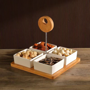 Set of 4 Bowls with Bamboo Base